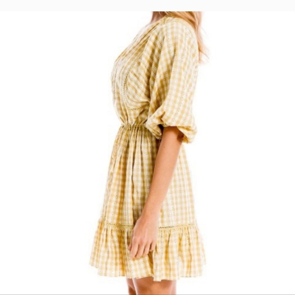 Max Studio Beige and White Puff Sleeve Flare Dress - Picture 1 of 6